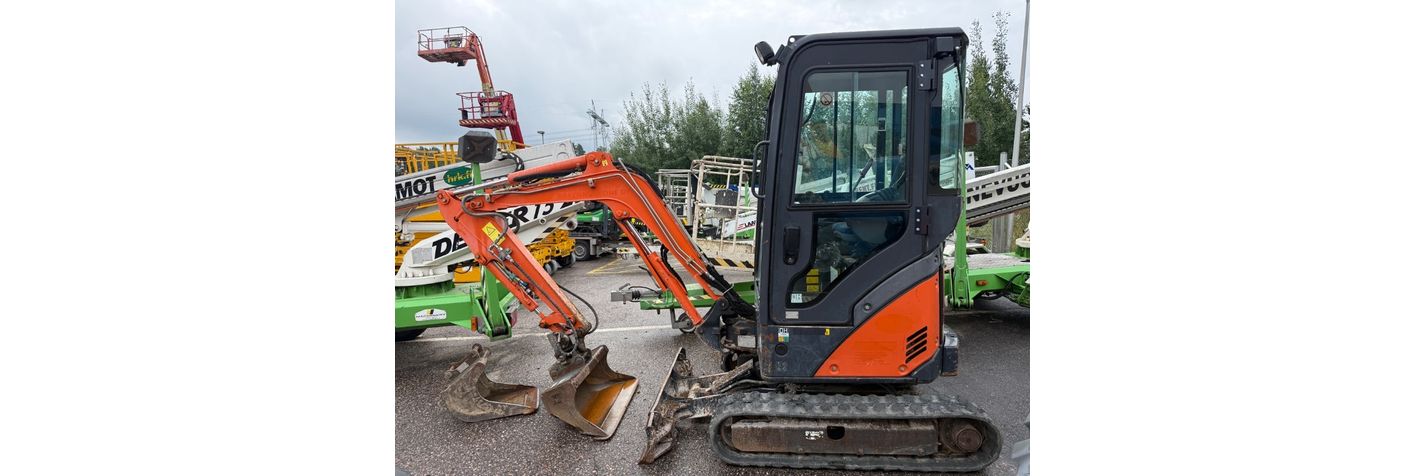 hitachi-zx-17-u-2,5d396a7c.jpg
