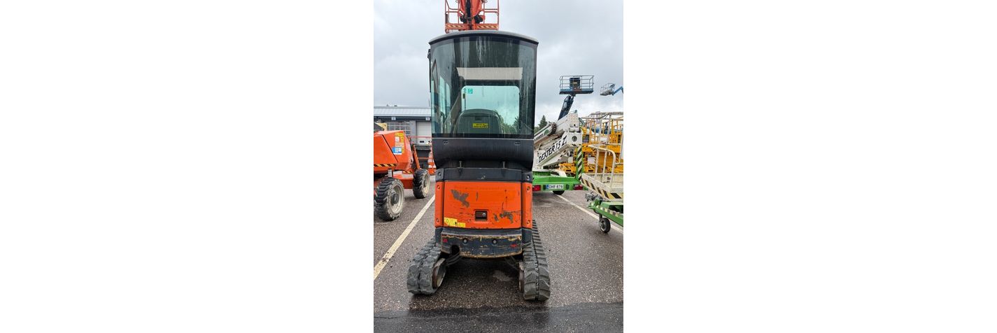 hitachi-zx-17-u-2,e570684c.jpg