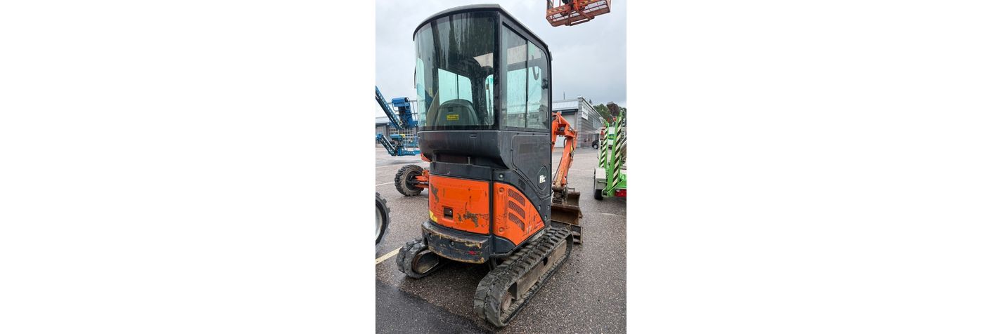 hitachi-zx-17-u-2,0148880b.jpg