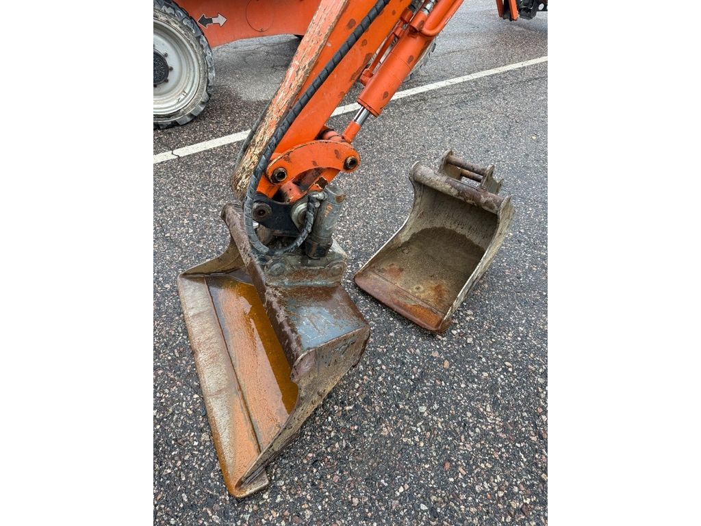 hitachi-zx-17-u-2,87bdeb5f.jpg