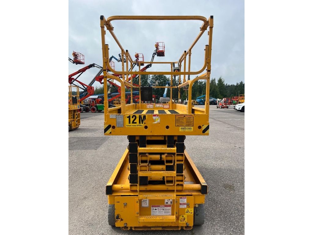 haulotte-compact-14,7759bf14.jpg