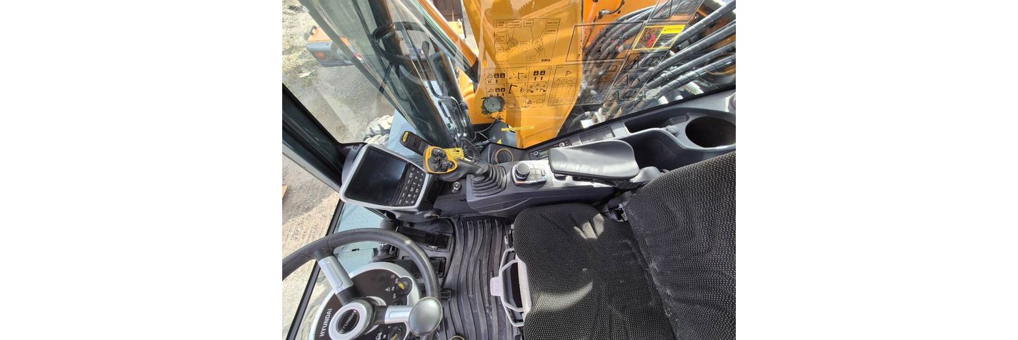 hyundai-hw-140,97239165.jpg