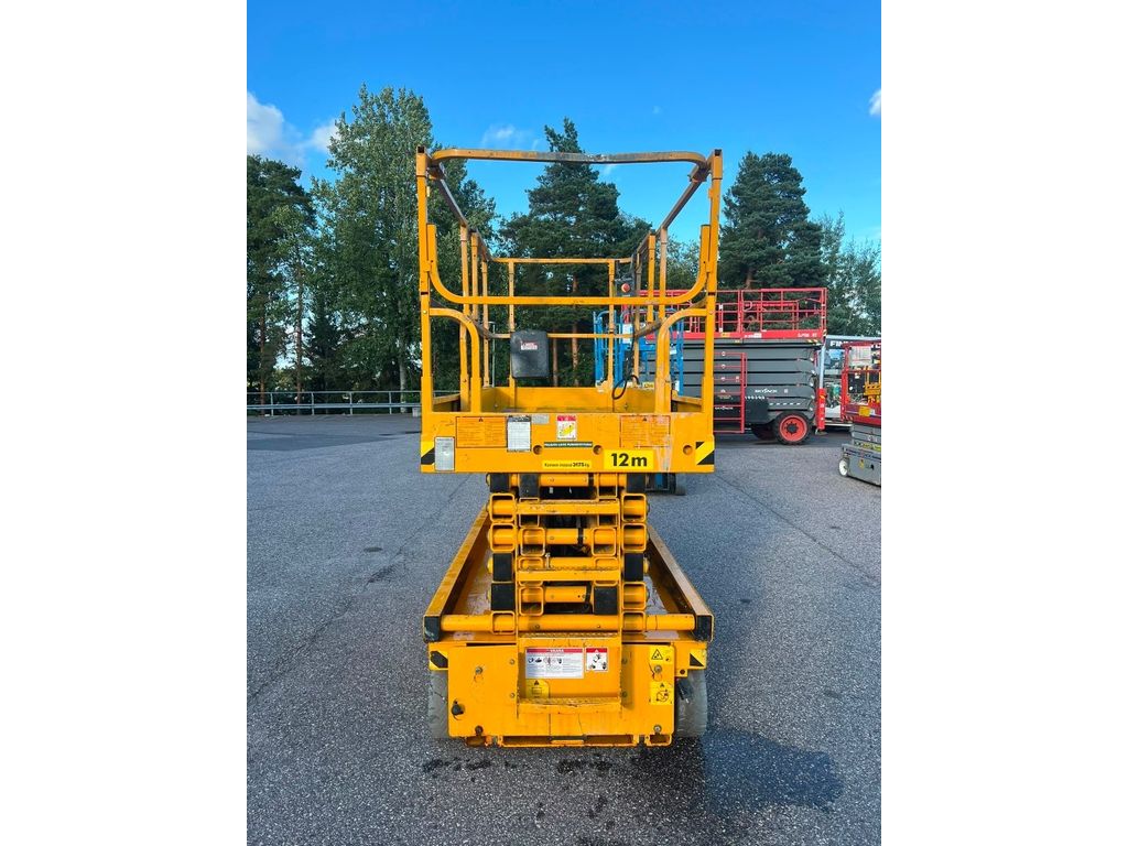 haulotte-compact-14,68e377ea.jpg