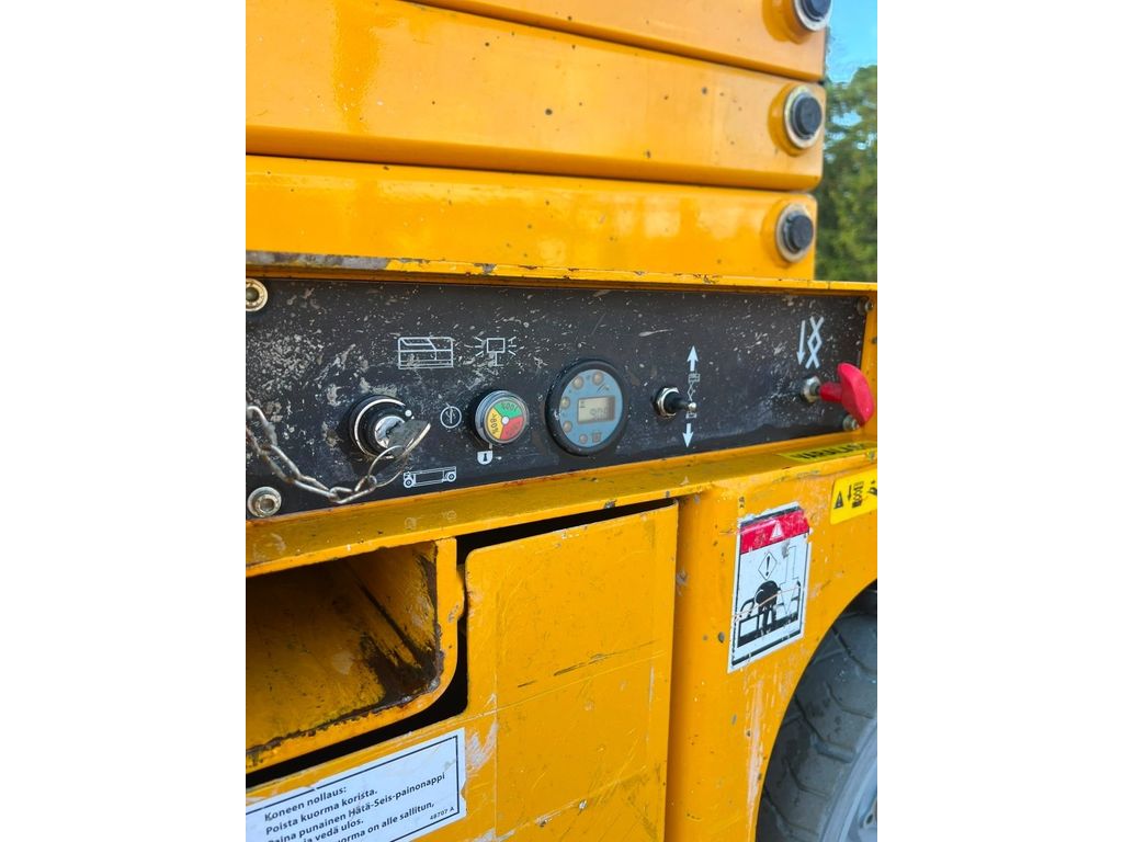 haulotte-compact-14,89225bfc.jpg