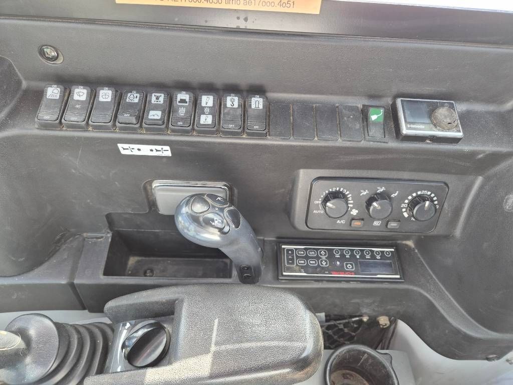 takeuchi-tb-290,16900a40.jpg