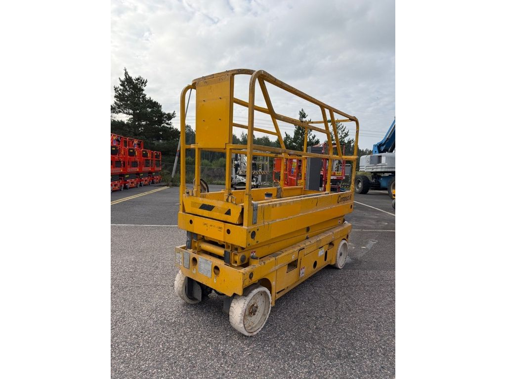 haulotte-compact-8,3a8cafb8.jpg