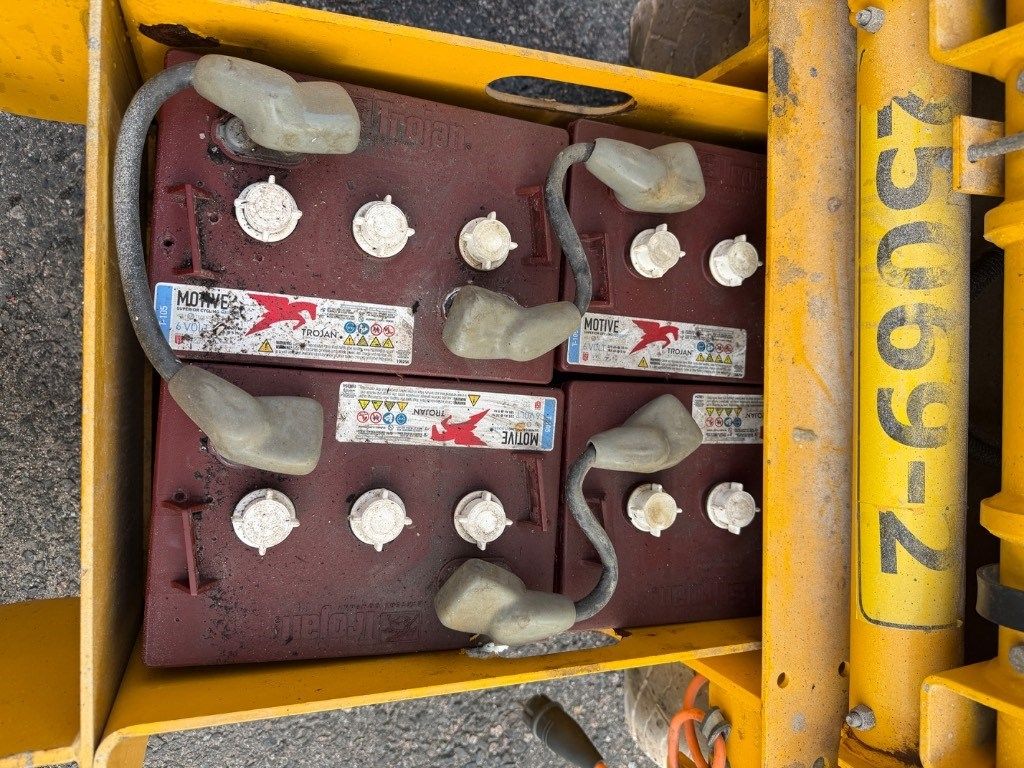 haulotte-compact-8,5a8b5b4d.jpg