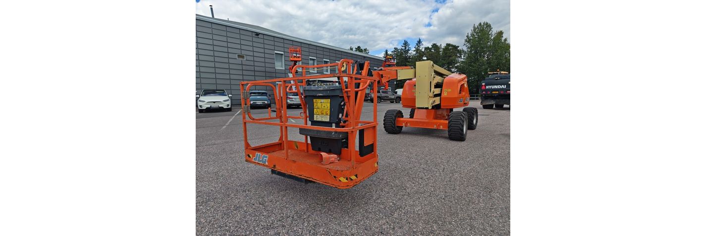 jlg-520-aj,ad2b49ee.jpg