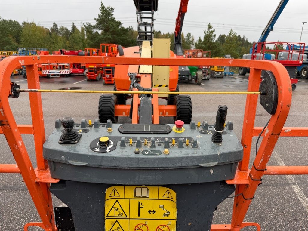 jlg-520-aj,94113d27.jpg