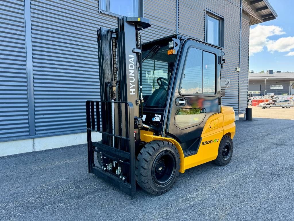 hyundai-35dn-9v,a20bd359.jpg