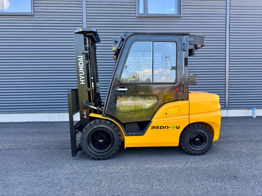 hyundai-35dn-9v,37b8a151.jpg