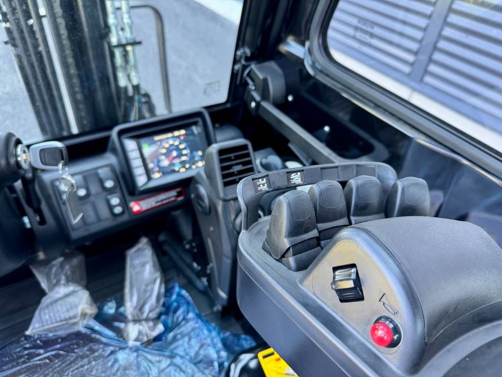 hyundai-35dn-9v,ff3f28e4.jpg