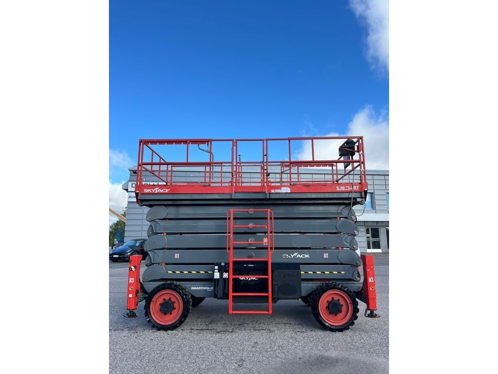 skyjack-sj-9664-rt,fb1a1084.jpg