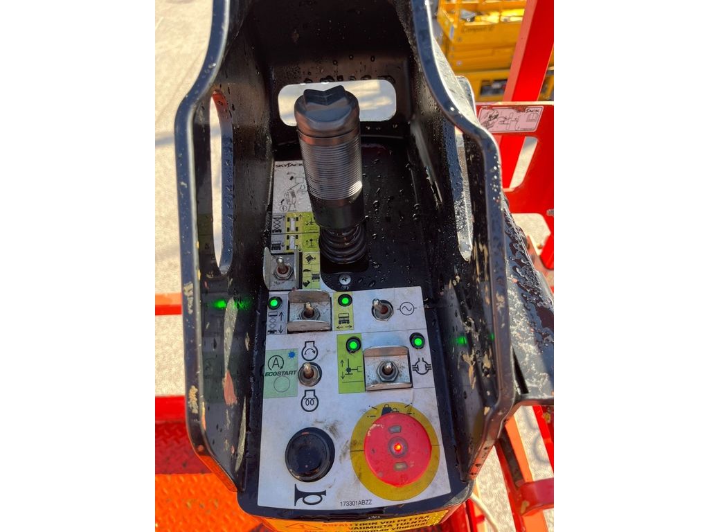 skyjack-sj-9664-rt,1322b445.jpg