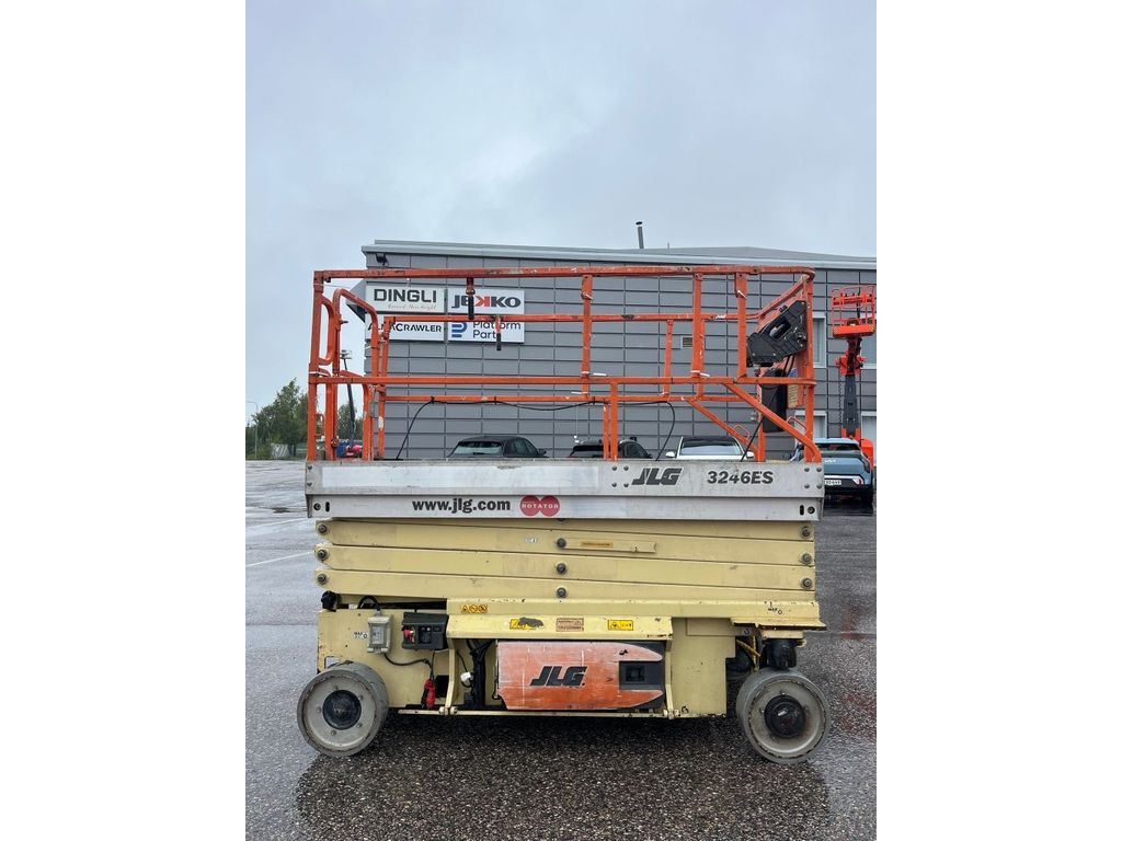 jlg-3246-es,3b95bce1.jpg
