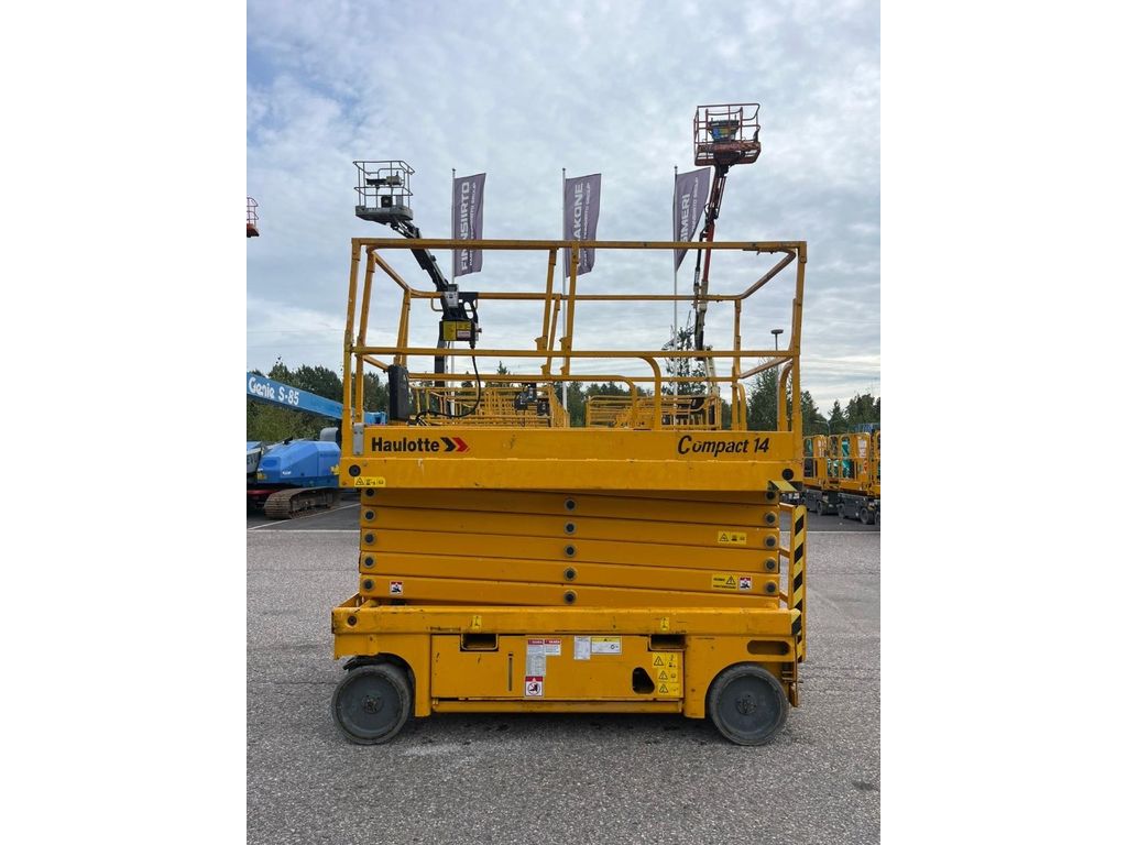 haulotte-compact-14,681bcd35.jpg