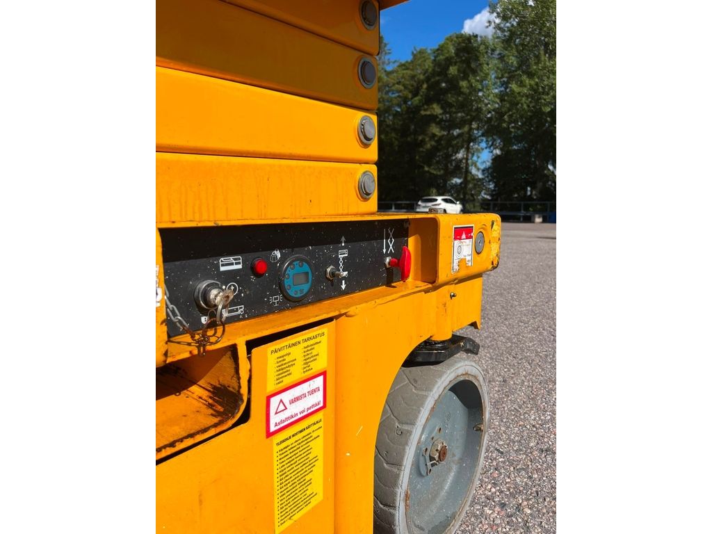haulotte-compact-12,321eeaab.jpg