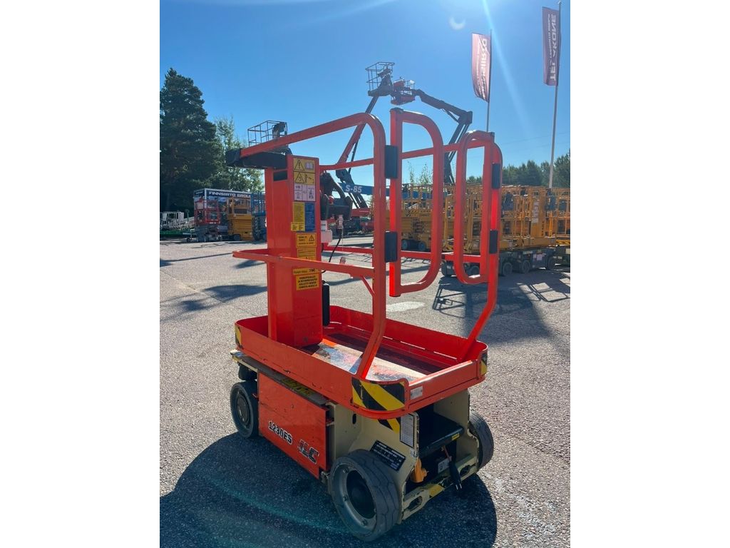 jlg-1230-es,4438cbbc.jpg