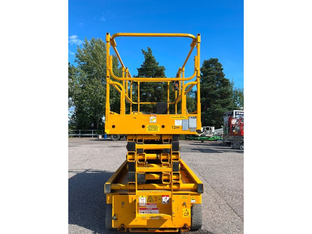 haulotte-compact-14,7cda1f7a.jpg