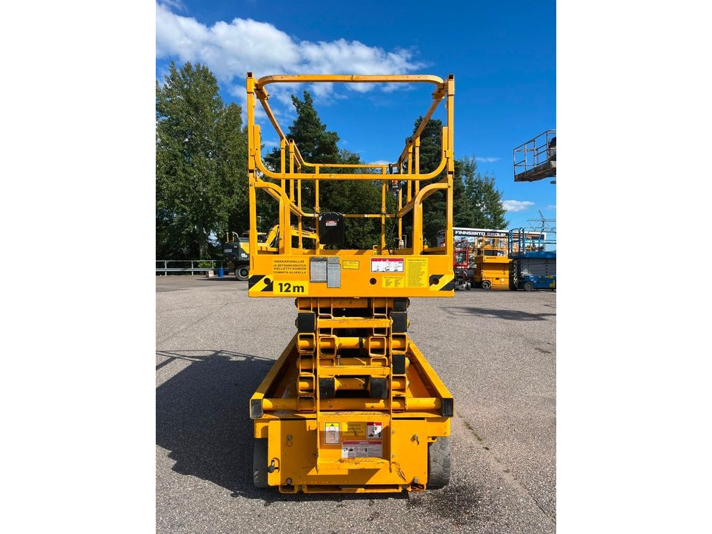 haulotte-compact-14,22d5fd70.jpg