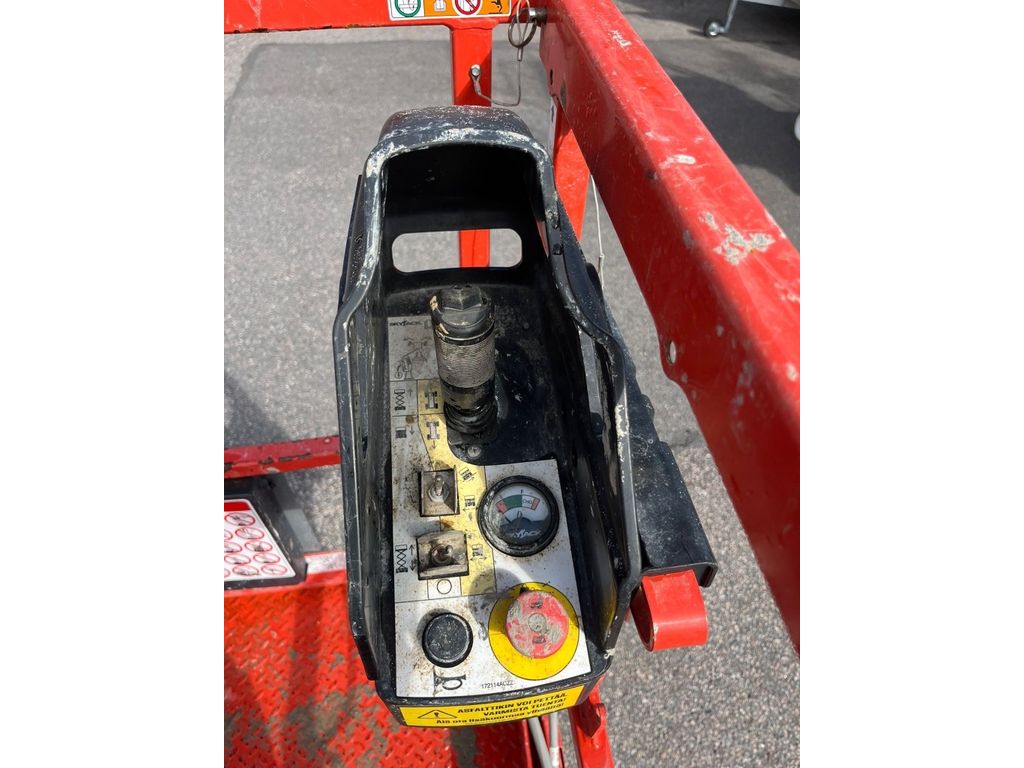 jlg-1230-es,8bb77aa0.jpg