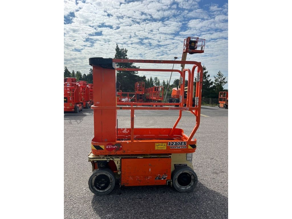 jlg-1230-es,26a7abc7.jpg