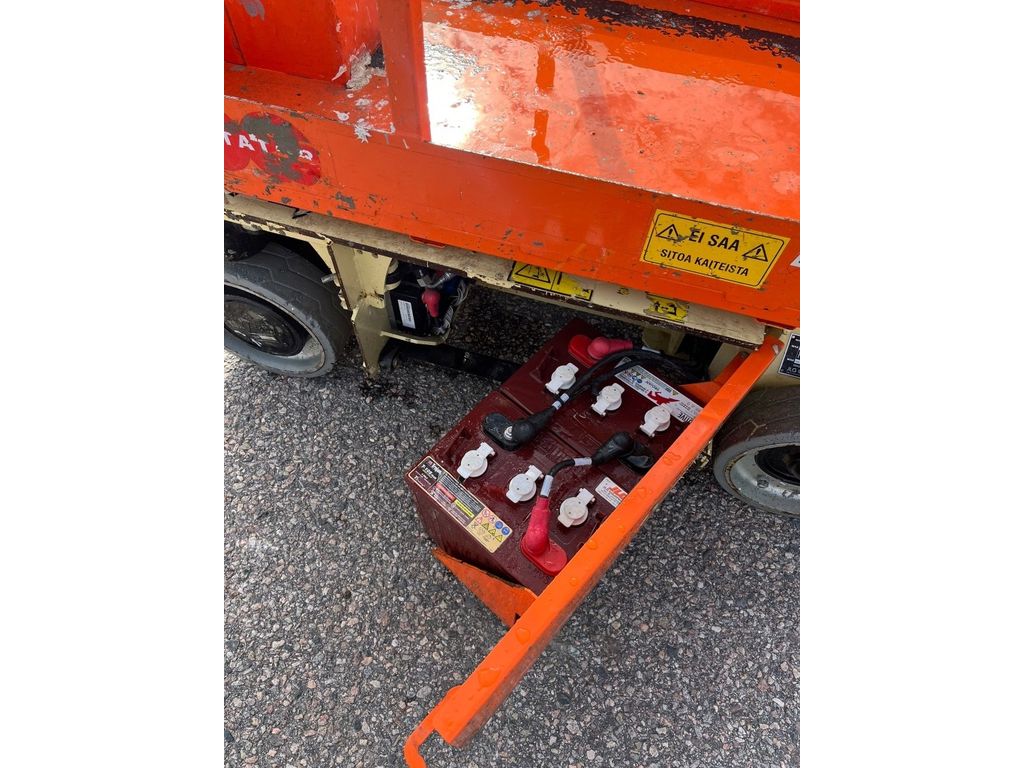 jlg-1230-es,31d4f062.jpg
