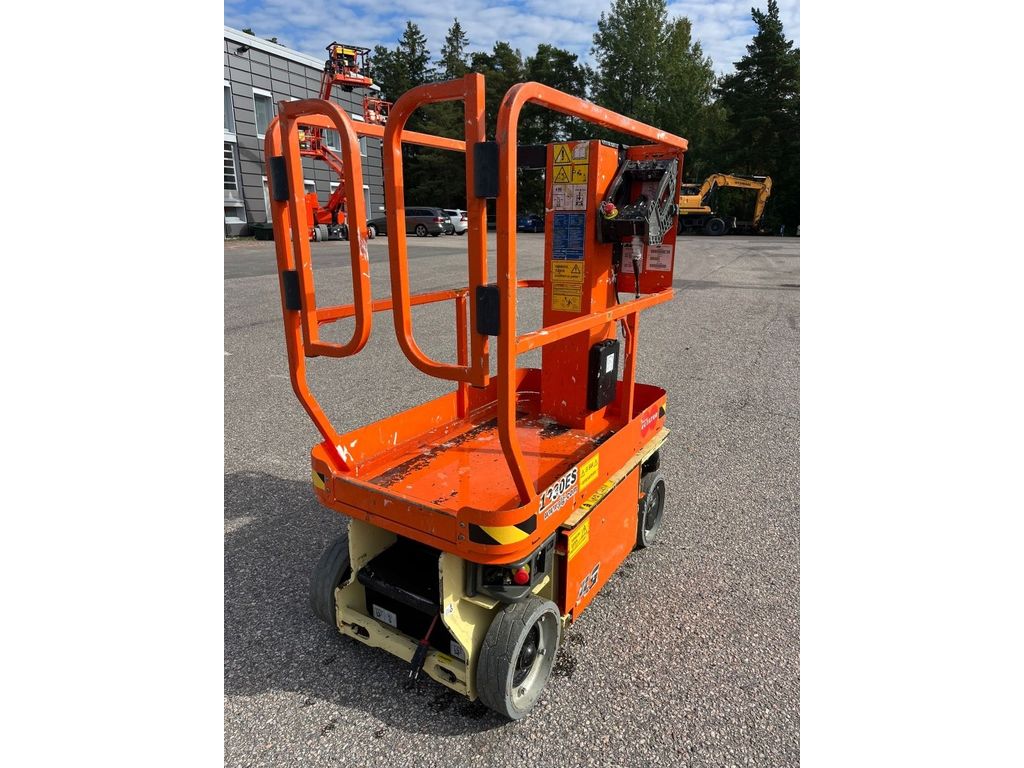 jlg-1230-es,80489cdd.jpg