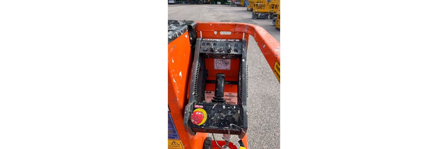 jlg-1230-es,8f7e112c.jpg