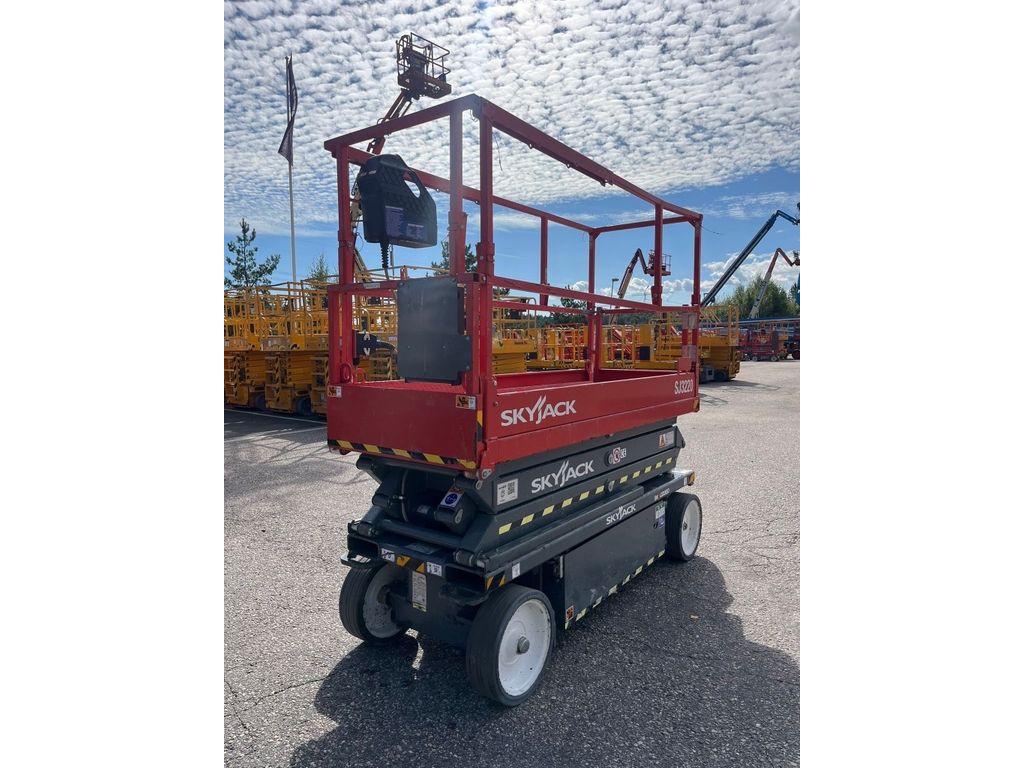 skyjack-sj-3220,169ef10d.jpg