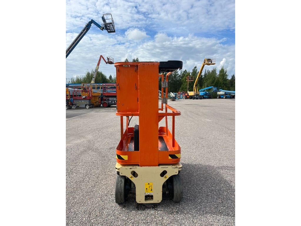 jlg-1230-es,9ef174ea.jpg