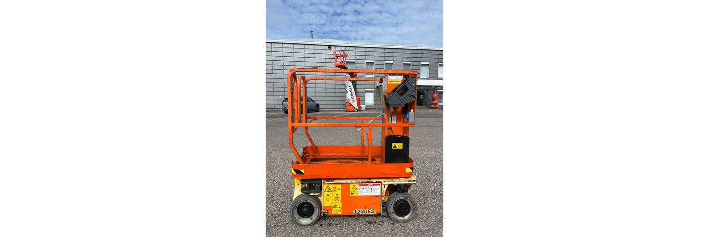 jlg-1230-es,0b52fdf7.jpg