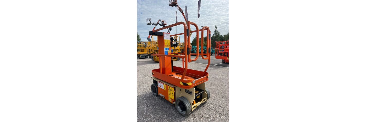 jlg-1230-es,c1b13155.jpg