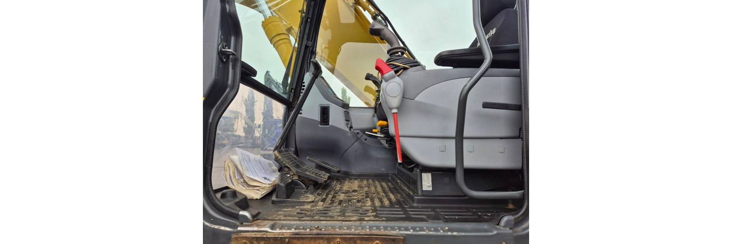 komatsu-pc-160-lc-7,ff0c2e73.jpg