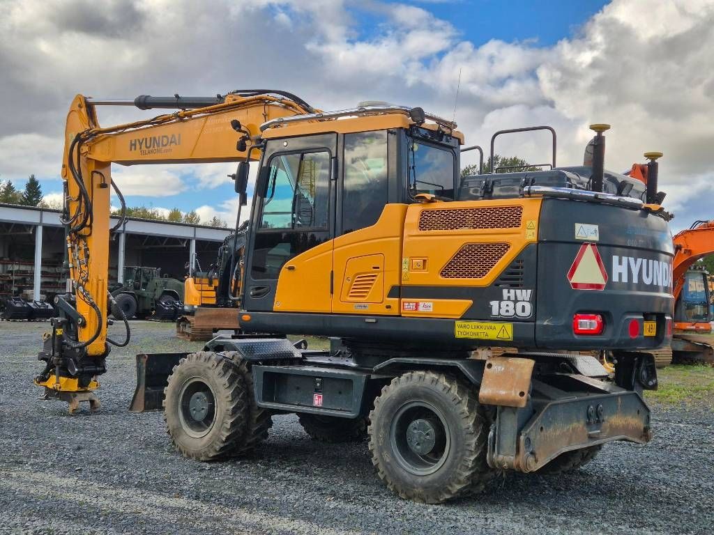 hyundai-hw-180,6609cce9.jpg