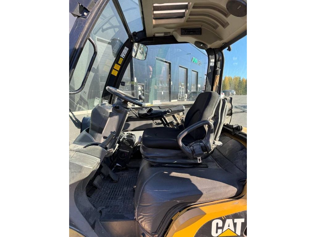 cat-dp-30-n,fb249d5a.jpg