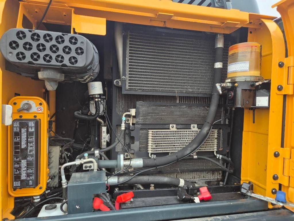 hyundai-hx-180-l,68a611c4.jpg