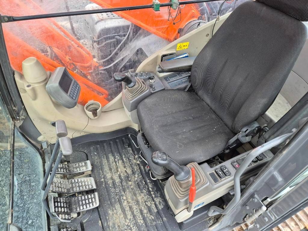 hitachi-zx-350-lc-3,a9161d0c.jpg