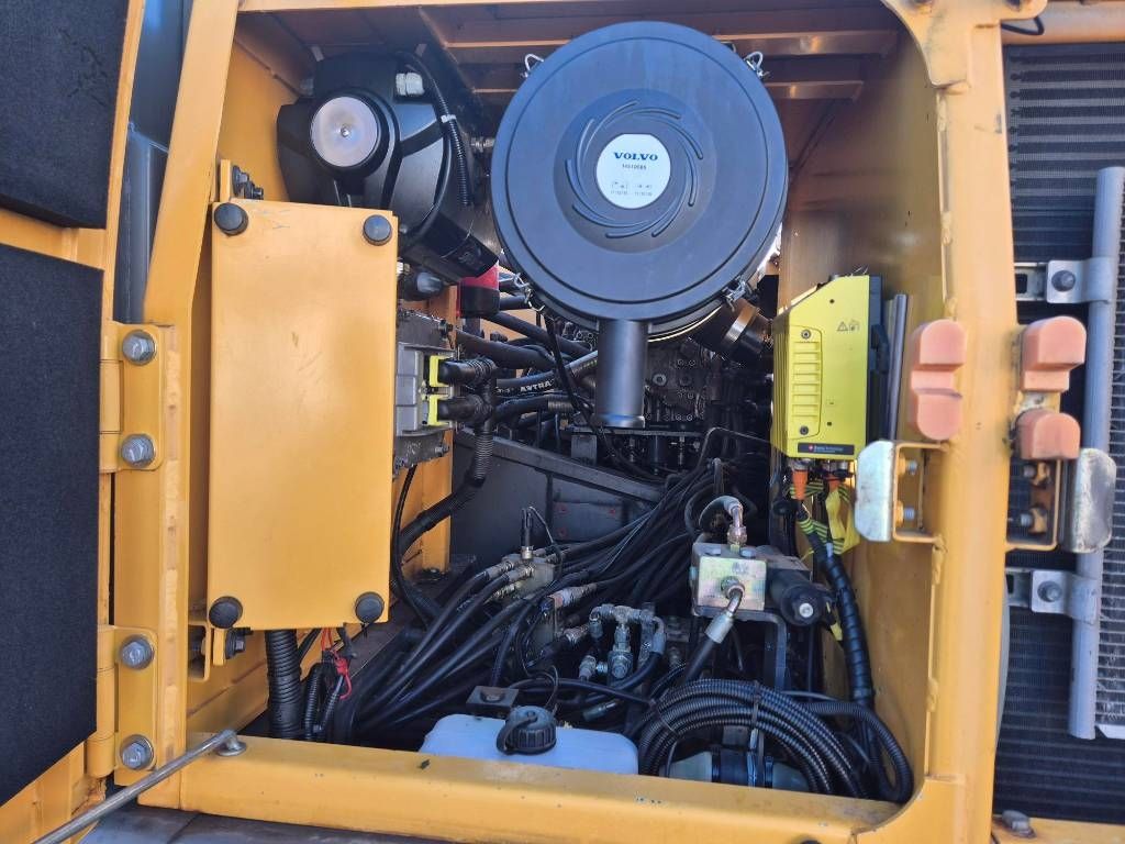 volvo-ec210cl,ff300729.jpg