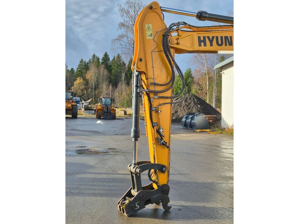 hyundai-hx-140-hwc,58caf048.jpg
