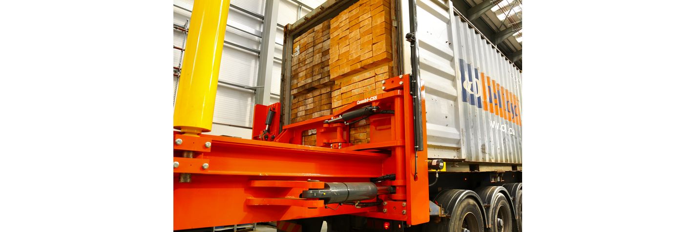 Kontinlastausjärjestelmä Combilift Combi-CSS mahdollistaa kontin lastaamisen vain 6 minuutissa