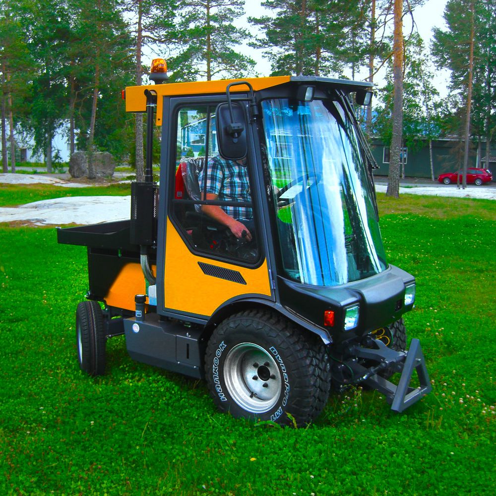 Ympäristön­hoitokone LM Trac 287