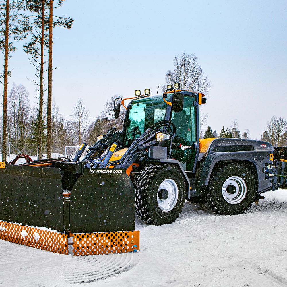 Ympäristön­hoitokone LM Trac 587