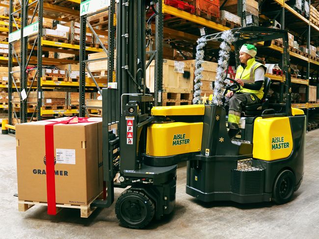 Kapeakäytävä­trukki Combilift Aisle Master (1500 – 3000 kg)