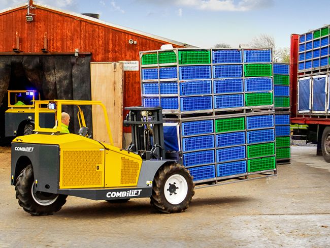 Maastotrukki Combilift Combi-RT (diesel, 1500 – 1600 kg)